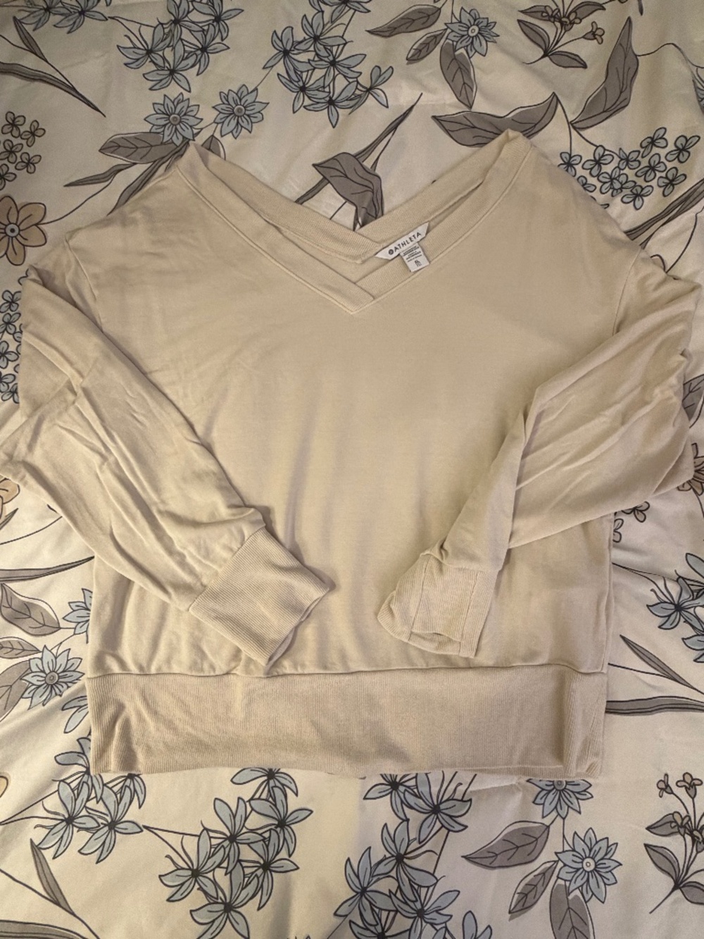 Athleta V-Neck Long Sleeve Pullover Sweatshirt Beige Cream Tencel Modal Women's